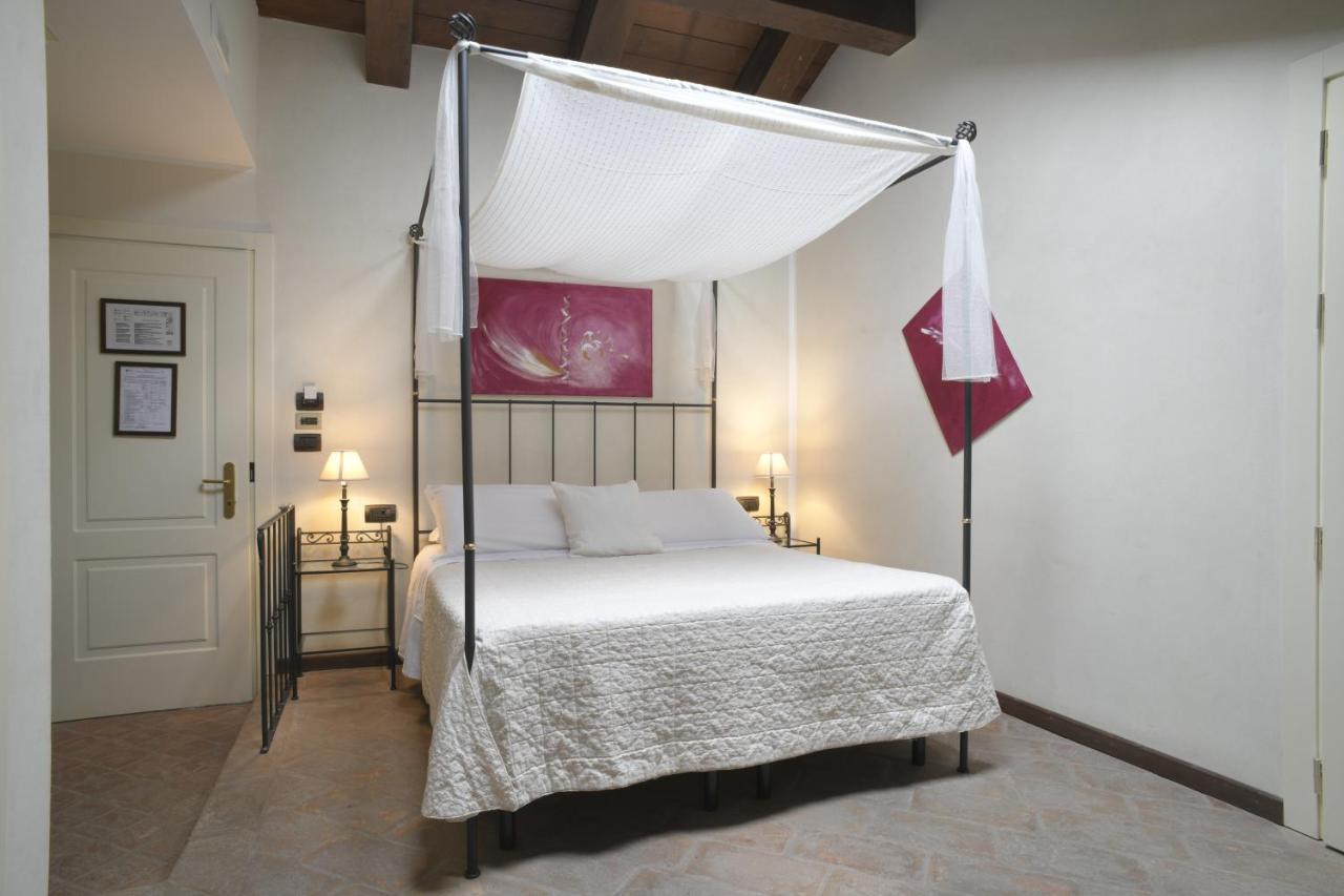 Relais Bella Rosina Pool & Spa La Cassa 외부 사진